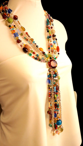 Collana multicolor lunga con cristallo centrale
