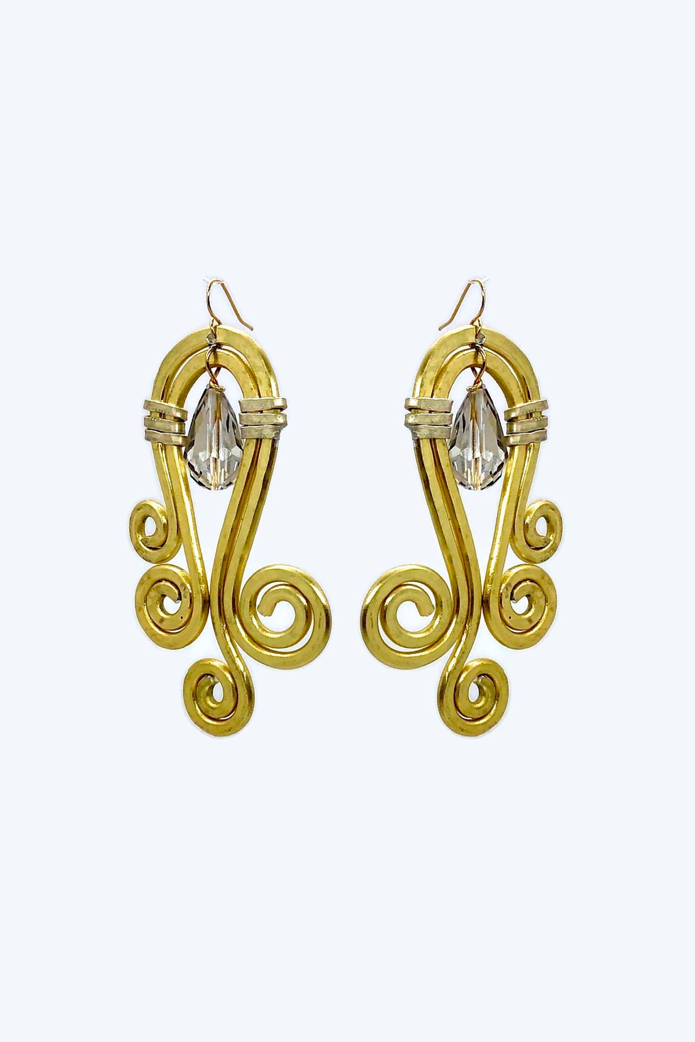 QUARTIERI Orecchini Klimt speculari, alluminio dorato e cristalli
