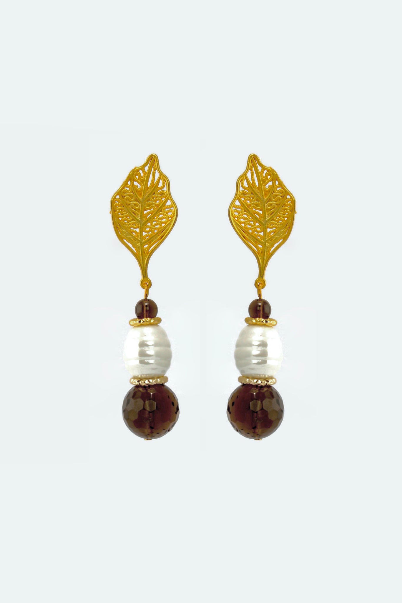 QUARTIERI Orecchini pendente con perle di Maiorca e quarzo fume