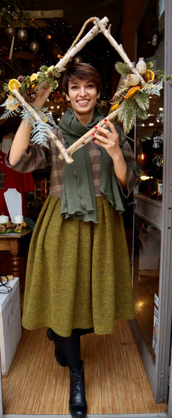 Abito lento con gonna in lana verde e corpino in tessuto