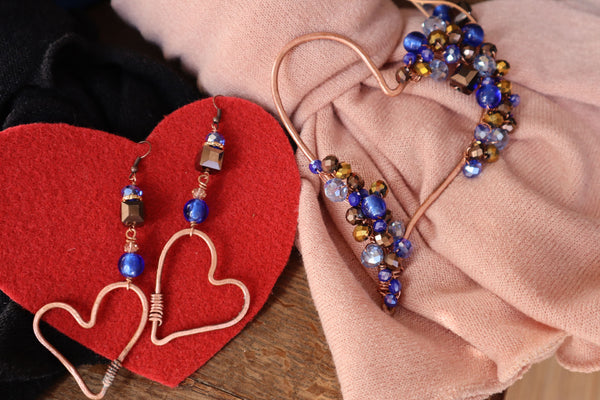 Collana di rame a forma di cuore con cristalli