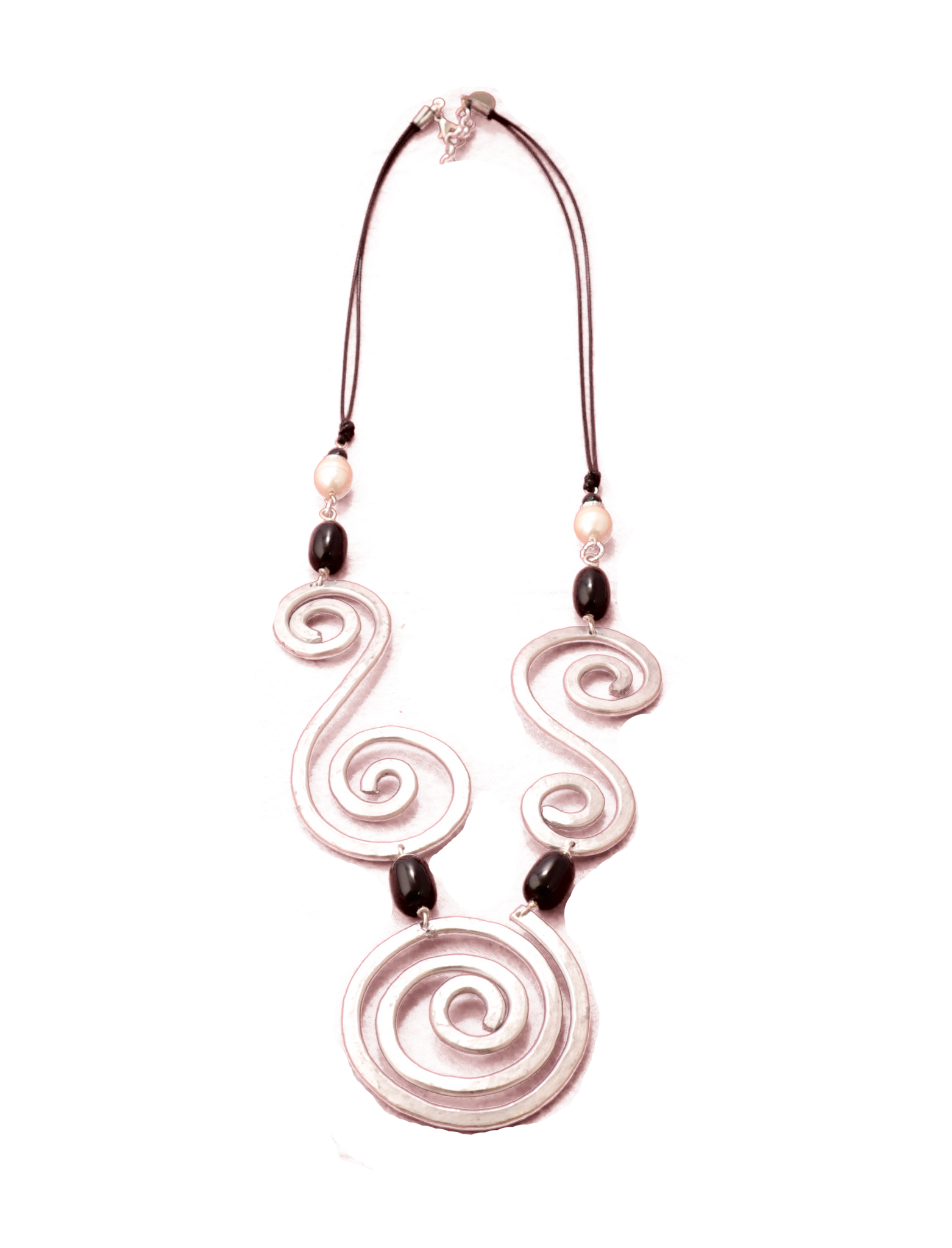 Collana Klimt in alluminio battuto spirali con perle di Maiorca