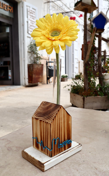 Casetta in legno colorata monofiore