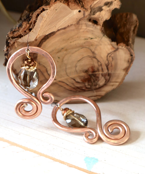 Orecchini Klimt speculari, alluminio bronzo rosa e cristalli