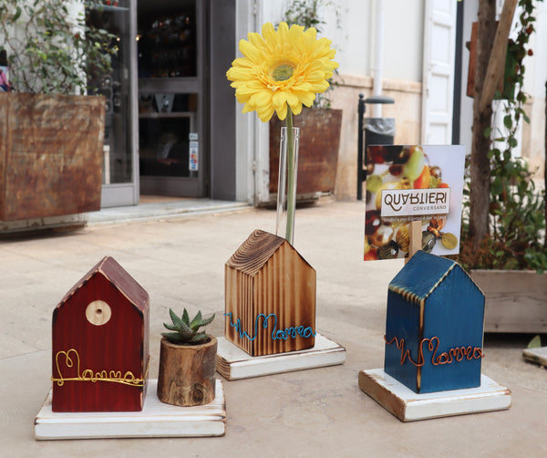 Casetta  piccola in legno con scritta Home