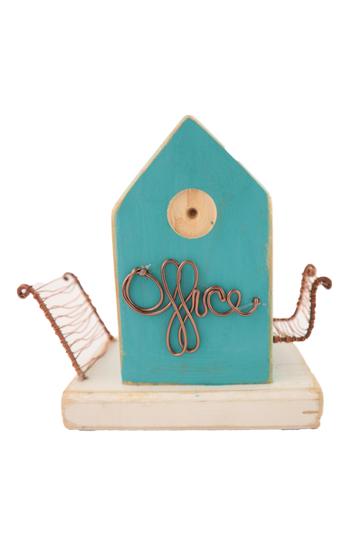 Casetta in legno Office con portapenne e griglie laterali in rame