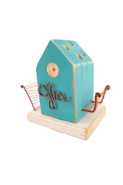 Casetta in legno Office con portapenne e griglie laterali in rame