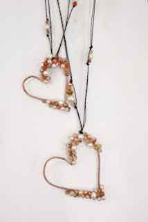 Collana di rame a forma di cuore con cristalli