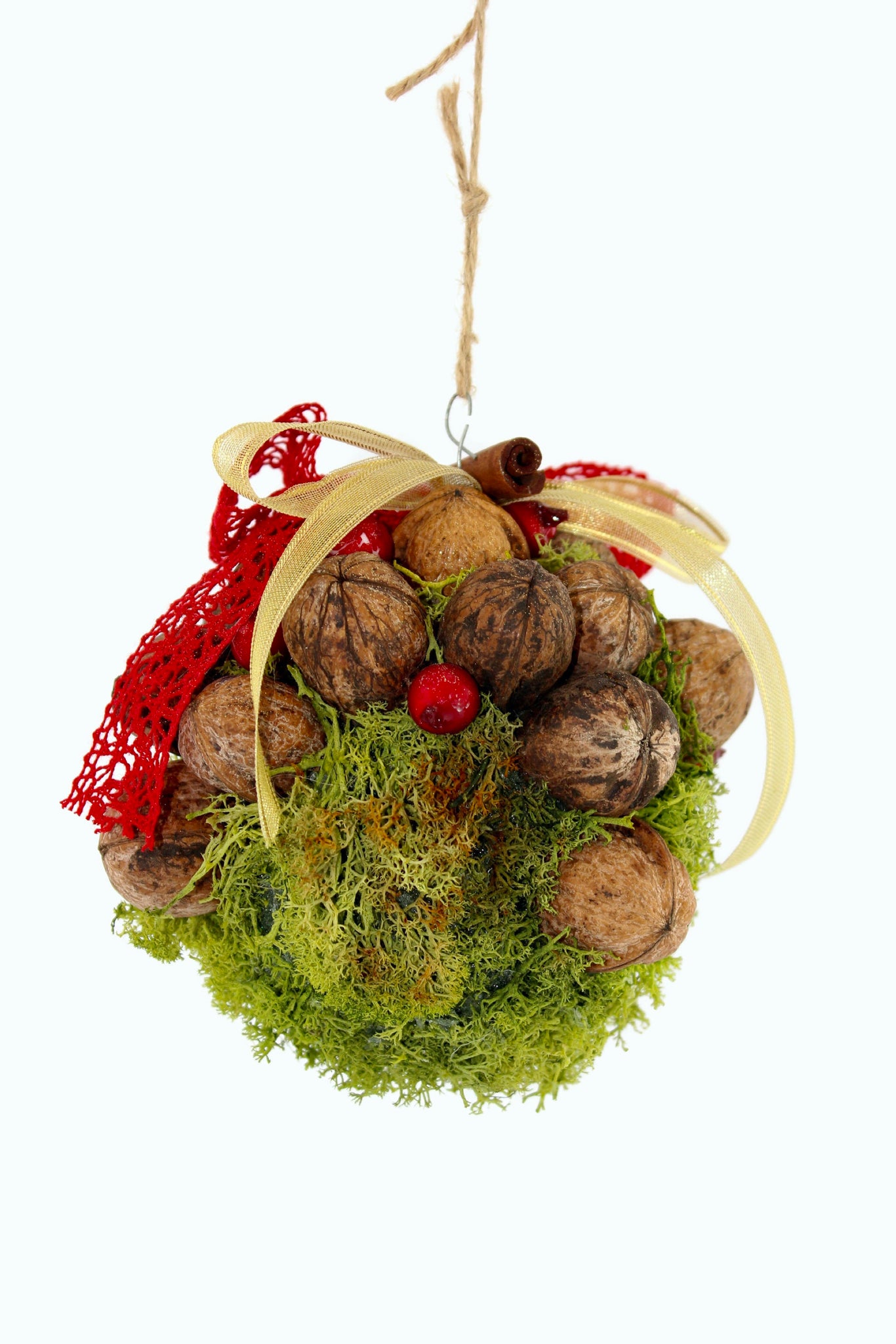 QUARTIERI Sfera decorativa con moscio, bacche rosa e noci